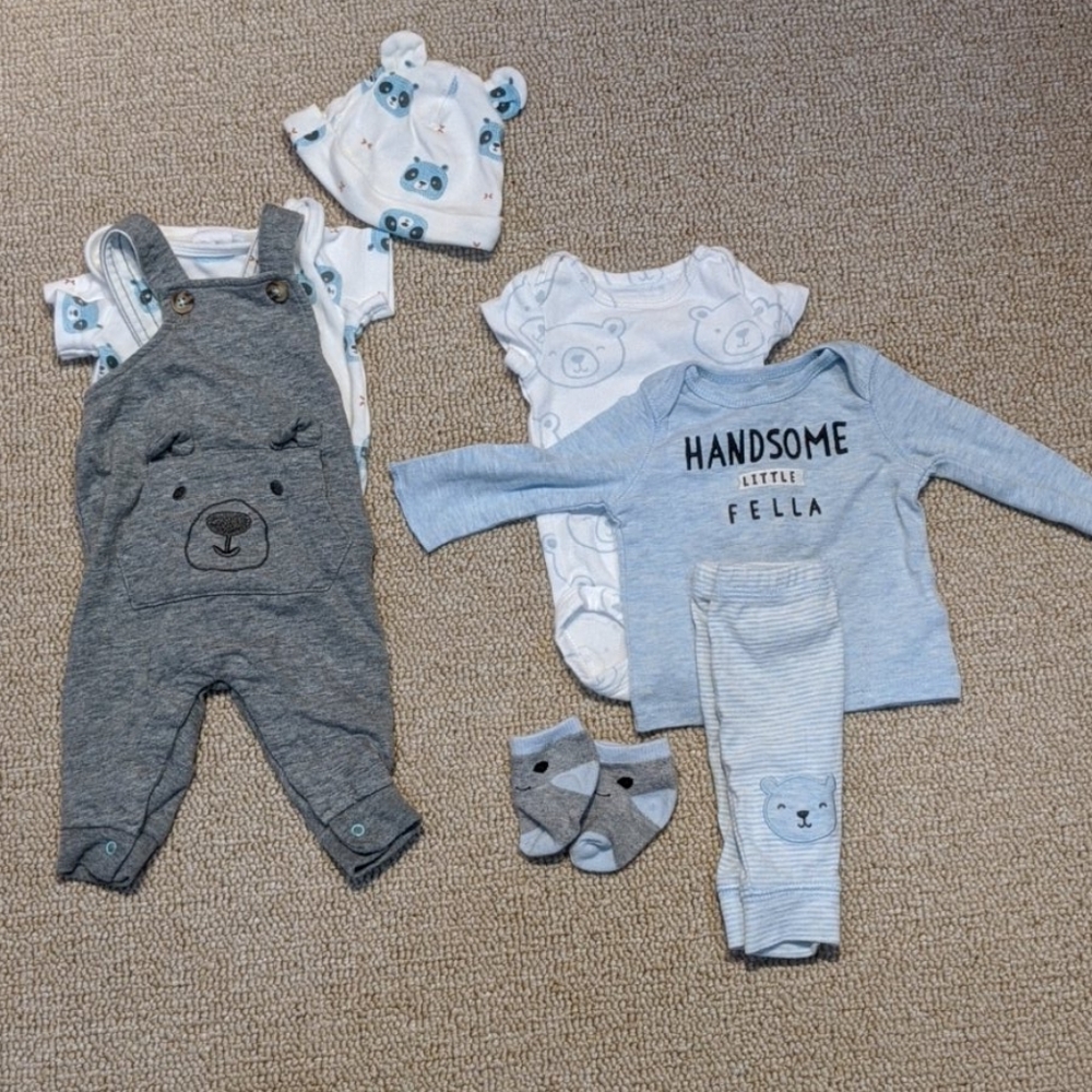 Size newborn bear-themed matching sets.